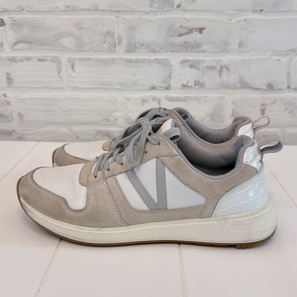 Vionic Rechelle Sneakers - Picture 2 of 8